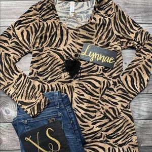 lularoe lynnae tiger stripe xs